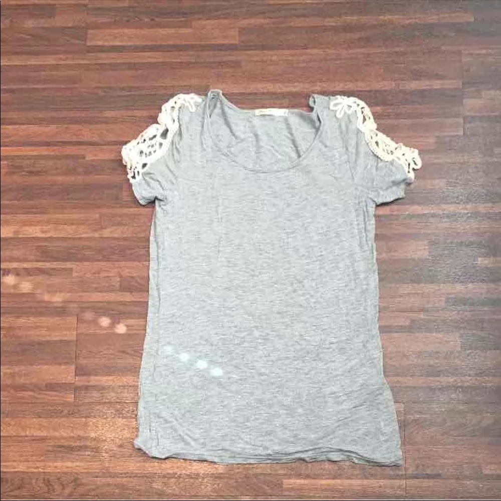 ❌Sold❌ Boutique Grey top